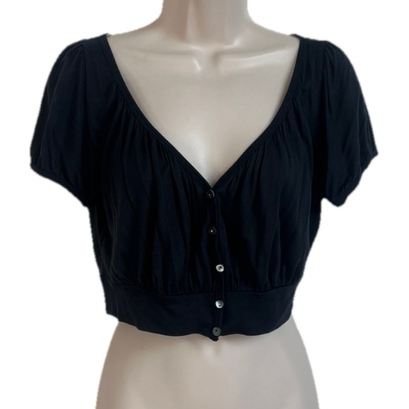 Express Short Sleeve Cropped Cardigan Lightweight All Seasons Button Down Black - Picture 1 of 7